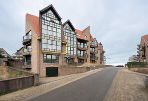 Exterior - Apartment in De Panne Near the Beach (Koksijde)