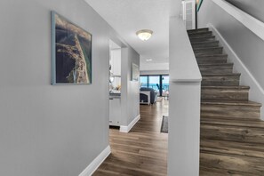 Condo, varias camas (Santa Rosa Dunes 825) | Interior