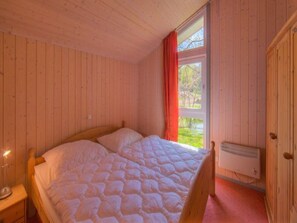House | 2 bedrooms, individually furnished - Ferienhaus mit Sauna im Ferienpark Mirow (Mirow)