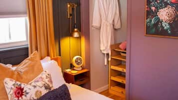 2 Schlafzimmer, Schreibtisch, Bügeleisen/Bügelbrett, kostenloses WLAN