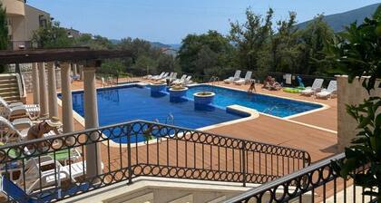 Entire Apartment in Herceg Novi. Swimming Pool, Nature Trail and nearby stream.