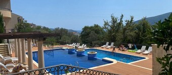 Entire Apartment in Herceg Novi. Swimming Pool, Nature Trail and nearby stream.
