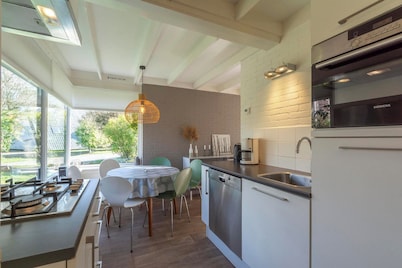 Bungalow in Sint Maartenszee Near Beach