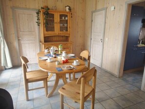 House | Living room - Ferienhaus mit Sauna im Ferienpark Mirow (Mirow)