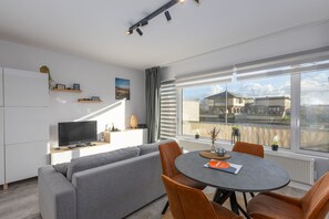 Apartment | Living room - Modern Studio With Parking Space (Middelkerke)