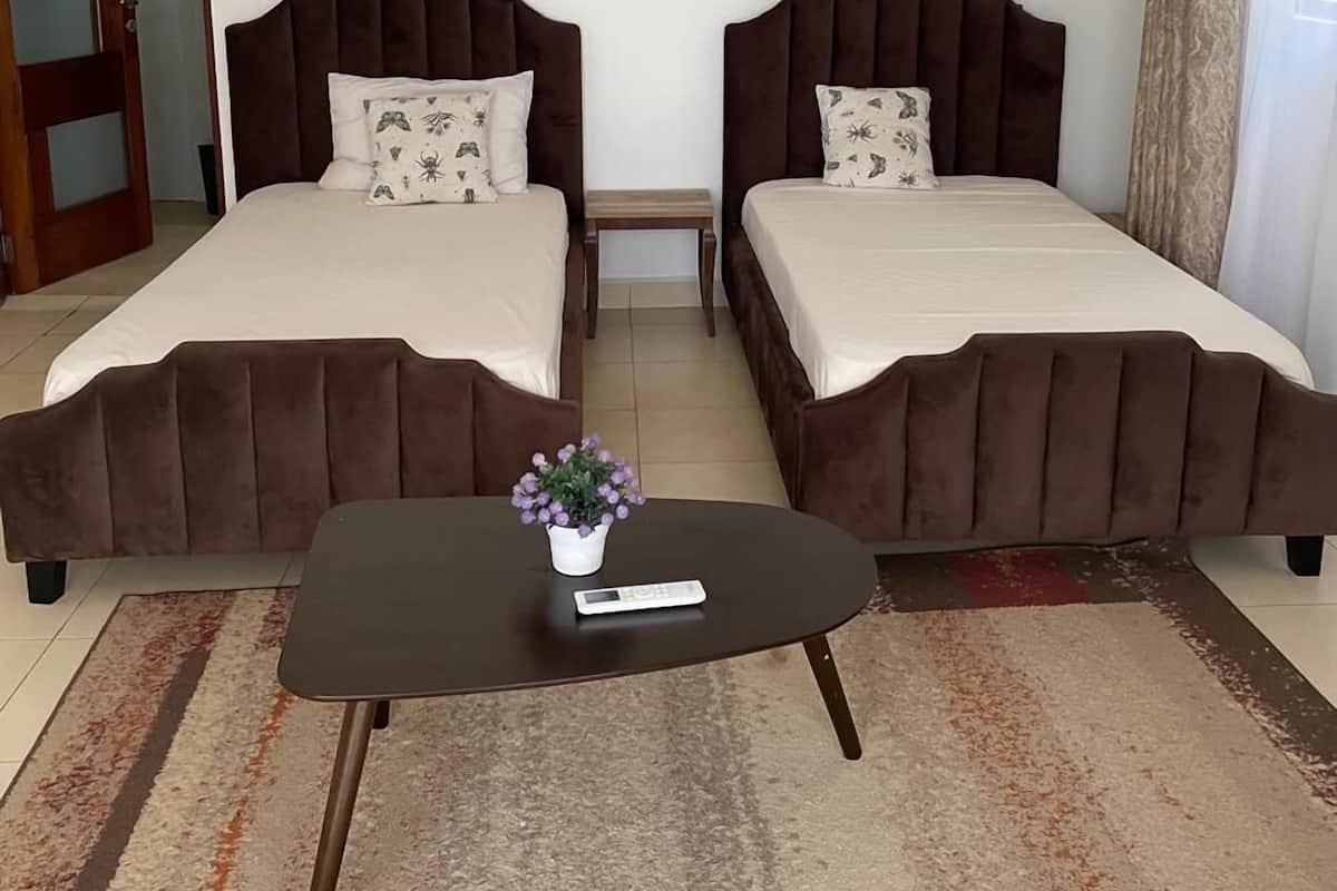 2 phòng ngủ, bàn ủi/dụng cụ ủi quần áo