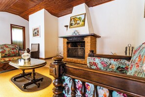 18-inch TV with cable channels