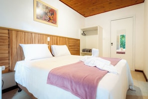 Comfort-Zimmer, Terrasse, Bergblick