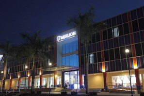 Front of property - DMerlion Hotel Batam (Batam)