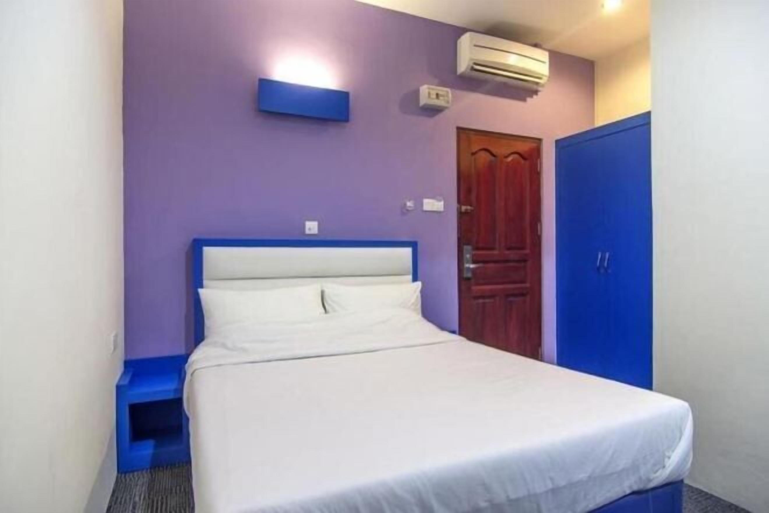 In-room safe, desk, laptop workspace, blackout curtains