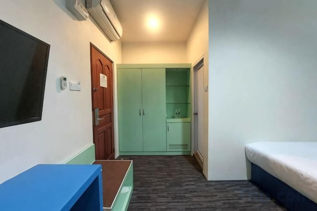 In-room safe, desk, laptop workspace, blackout drapes
