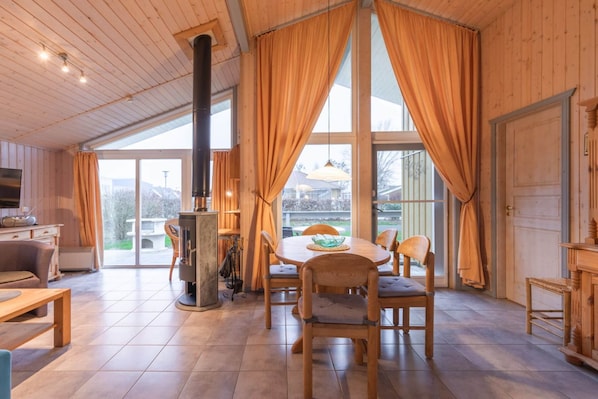 Living room - Ferienhaus im Ferienpark Mueritz (Rechlin)