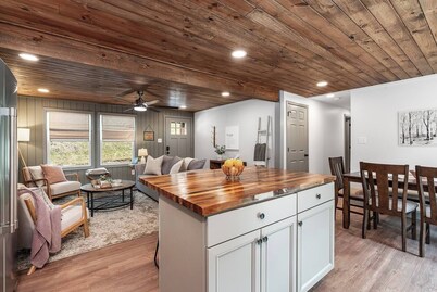 Hot Tub | Fire Pit | River | State Park | King Bed