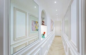 Interior - AN AUTHENTIC PARISIAN STAY STEPS FROM THE LOUVRE AND OPÉRA GARNIER- 4 BEDROOMS (Paris)