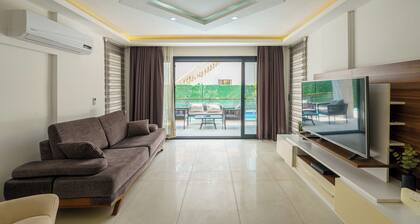 4-Bedroom Villa with Private Swimming Pool, Located at Ladies Beach Area