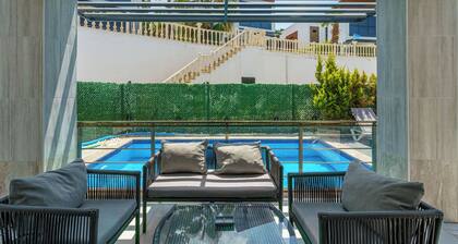 4-Bedroom Villa with Private Swimming Pool, Located at Ladies Beach Area