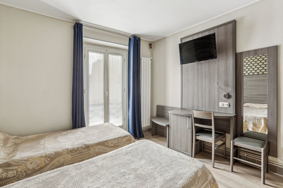 Classic Quadruple Room