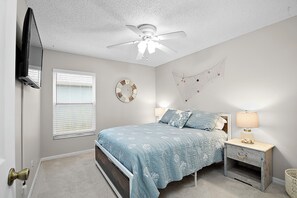 3 bedrooms, iron/ironing board, WiFi, bed sheets