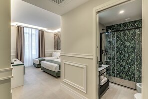Deluxe Triple Room - Relais Marco Polo (Rome)
