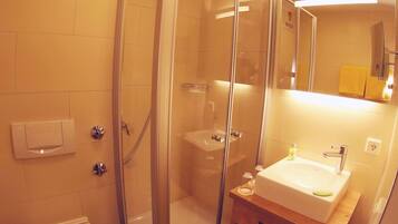 Deluxe-Zimmer, 1 Doppelbett (Deluxe Double) | Badezimmer | Haartrockner