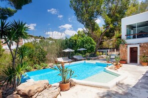 Pool - Classic Villa for 12- Pool, BBQ, big outdoor area (Illes Balears)
