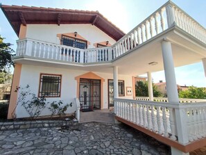 Casa, 5 camere da letto, fumatori, balcone | Esterni