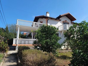 House, 5 Bedrooms, Smoking, Balcony | Exterior