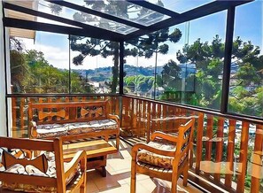 Café da manhã com buffet grátis todos os dias