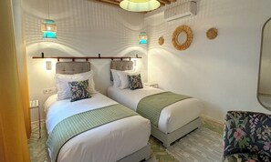 Classic Twin Room | Free WiFi, bed sheets - DAR TAHAR (Rabat)