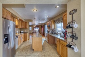 Fridge, microwave, oven, stovetop - Spacious Lead Home W/ 2 full connected units w/ option of privacy (Lead)