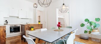 *LEND is trendy*- chic 3 room apartment in the center