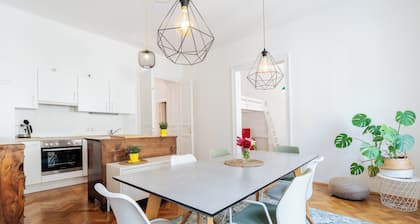 *LEND is trendy*- chic 3 room apartment in the center