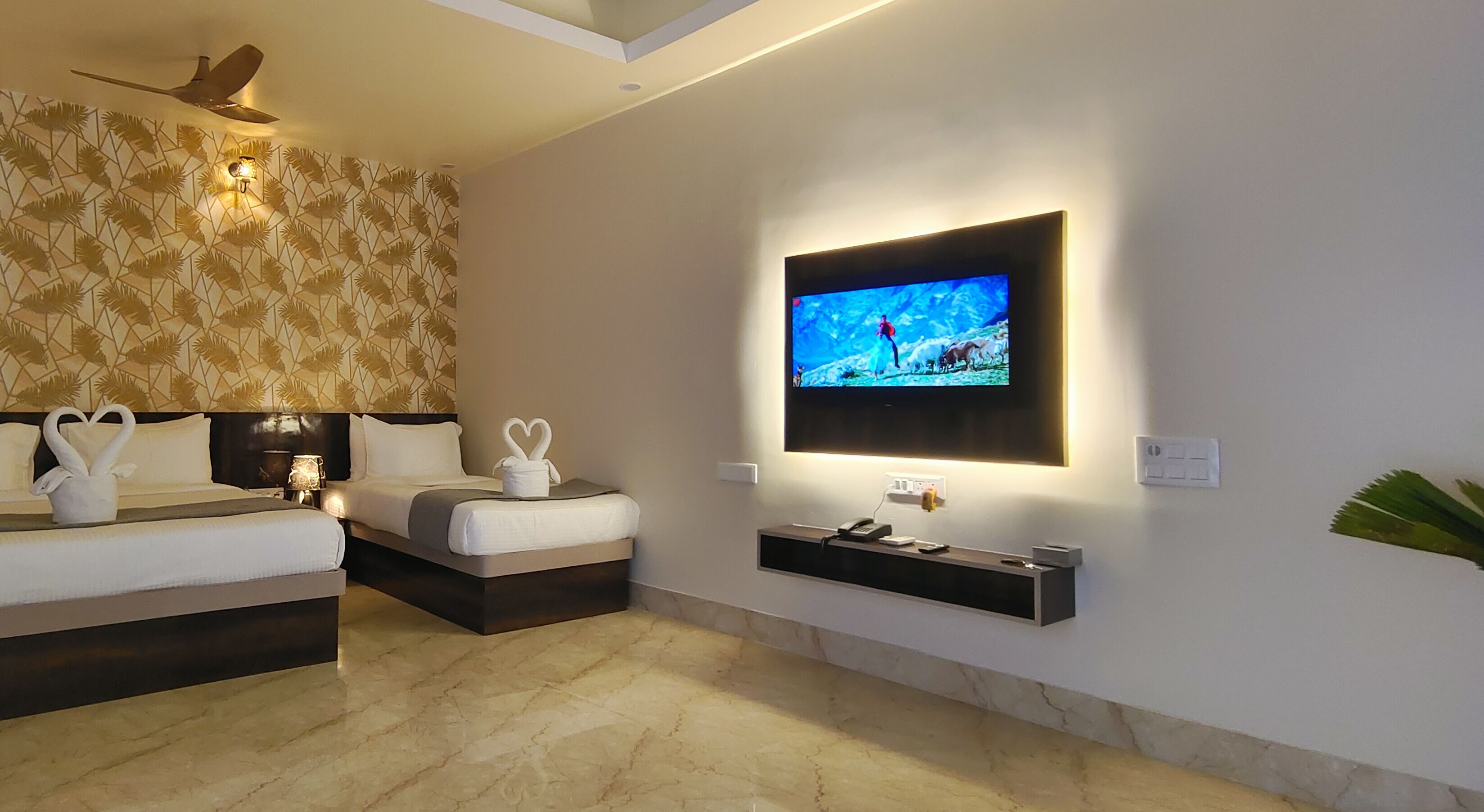 豪華三人房, 陽台, 花園景觀 | 免費無線上網