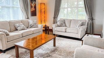 Smart TV, DVD player, books