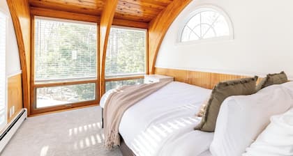 White Cap Cabin-Dog Friendly Chalet in N. Conway!
