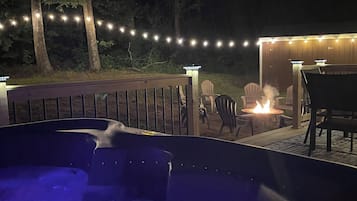 Bañera de hidromasaje al aire libre