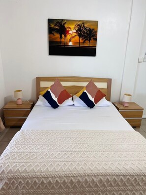 4 chambres, fer et planche à repasser, Wi-Fi, draps fournis