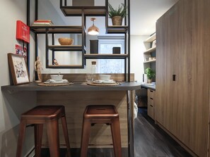 Standard Studio, Non Smoking | In-room dining - Hammersmith (London)