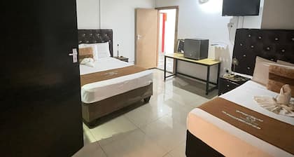 Ngami Gates : Twin Family Room