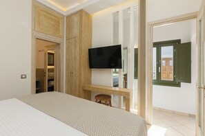 Ocean Caldera View Villa By Dalmyra Estate | 1 sovrum, värdeförvaringsskåp på rummet och mörkläggningsgardiner