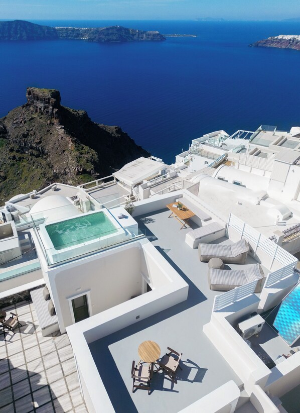 Ocean Caldera View Villa By Dalmyra Estate | Terassi/patio