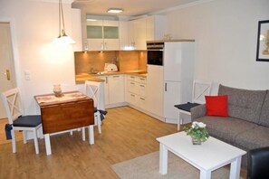 Fernseher, Stereoanlage