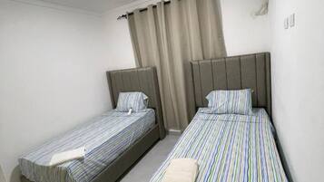 3 bedrooms, iron/ironing board, WiFi, bed sheets
