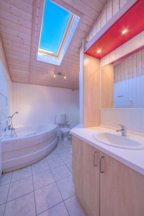 House | Bathroom