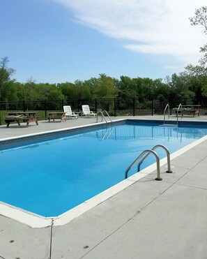 Pool - Cozy cottage in charming Ferrisburgh with WiFi and Heat/AC (Vergennes)