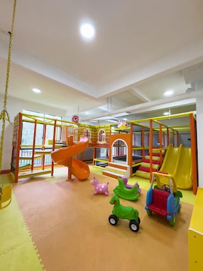 Children's play area - indoor - Winchester Garden (Nairobi)
