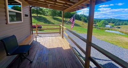 Country Living Cabin is located outside city limits in Petersburg, West Virginia
