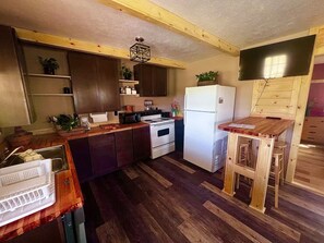 Kühlschrank, Ofen, Herdplatte, Geschirrspüler