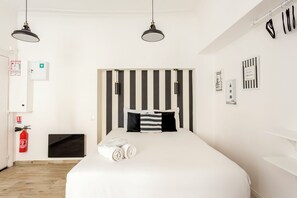 Studio, Courtyard View | Free WiFi - Reva Suites (Paris)