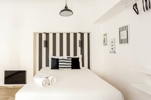 Studio, Courtyard View | Free WiFi - Reva Suites (Paris)